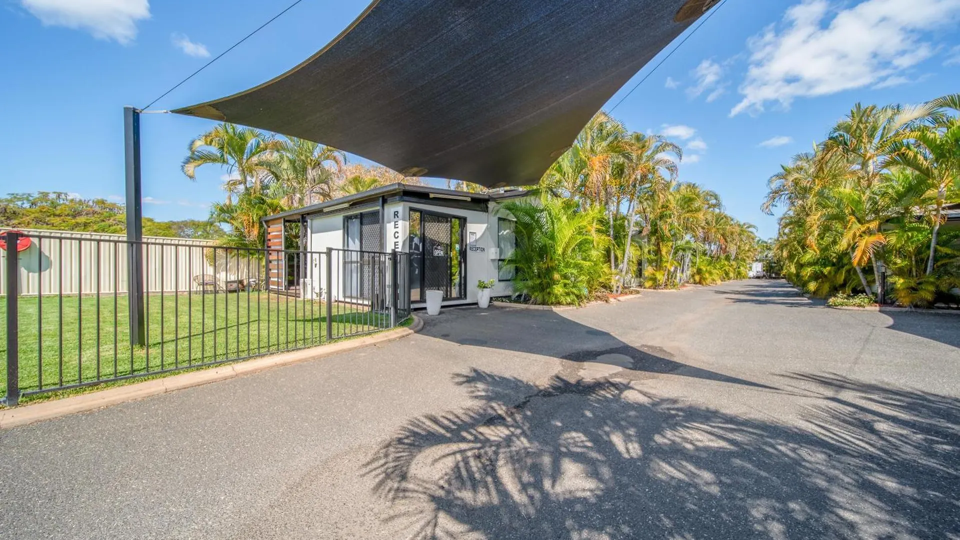 Emerald Motel Apartments Australien