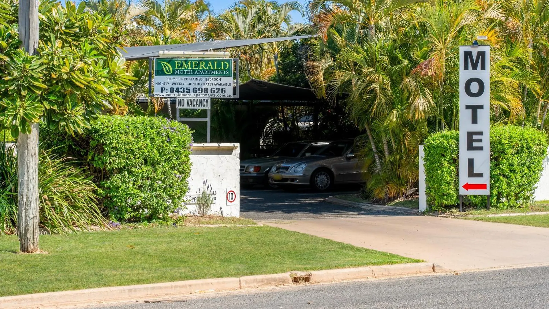 **** Aparthotel Emerald Motel Apartments Australia